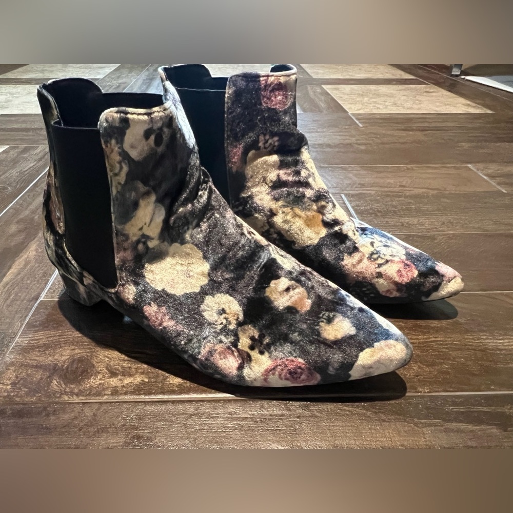 Topshop Floral Velvet Chelsea Ankle Boots - Black and Cream